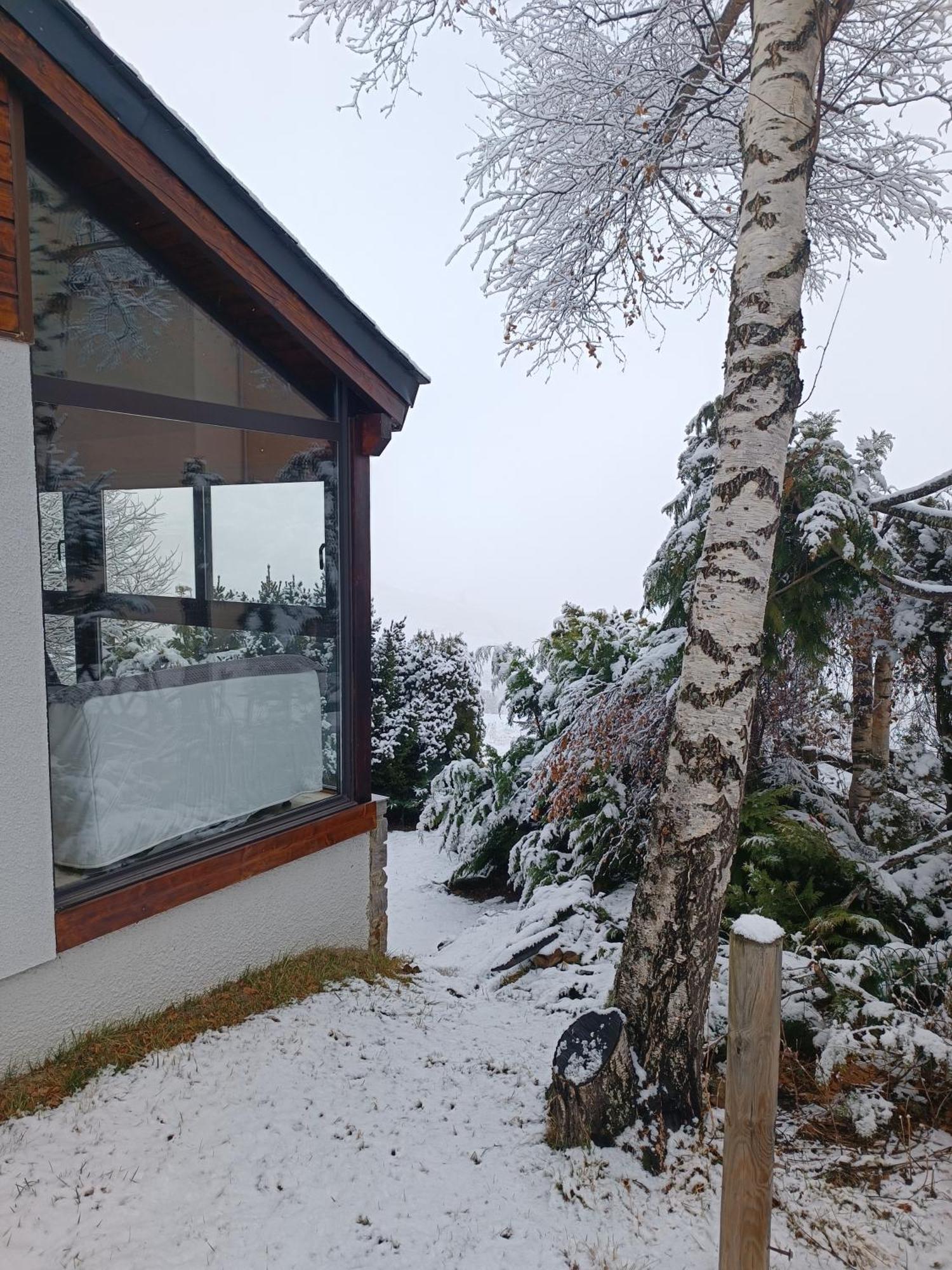 Chalet Pres Des Pistes Avec Vue Panoramique Les Angles  Eksteriør billede